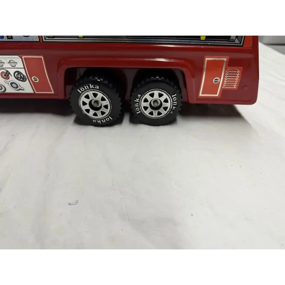 Vintage TONKA City of Blazedale Fire Ladder #2 Aerial Rescue Truck Red
